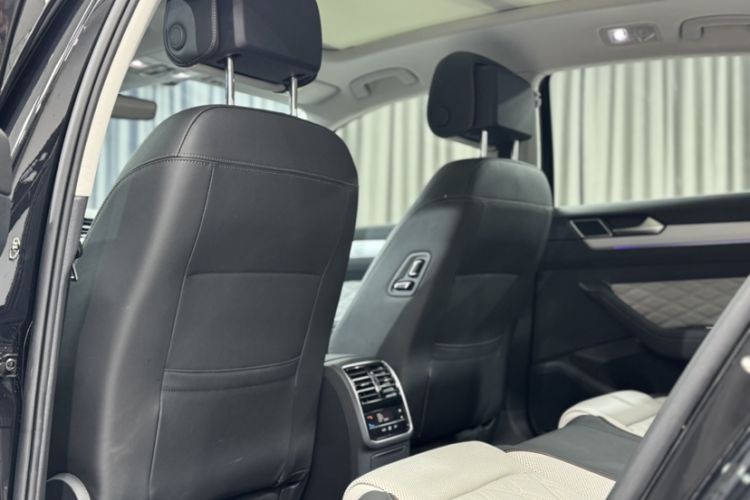 Used Volkswagen Magotan 2023 2 Million Units Commemorative Edition 330TSI DSG Luxury Version
