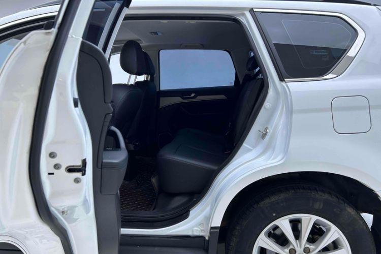 Used Haval H6 2021 Sport Edition 1.5T Automatic Elite Smart Connectivity Model with Hexagonal Grille
