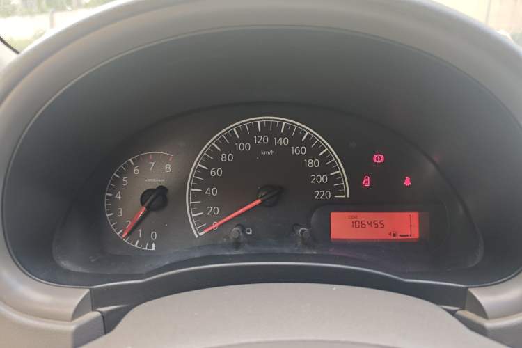 Used Nissan Sunny 2015 1.5XE Manual Comfort Edition
