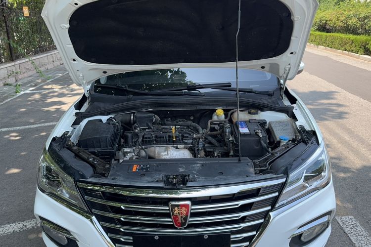 Used Roewe i5 2019 1.5L Manual 4G Connect Luxury Edition
