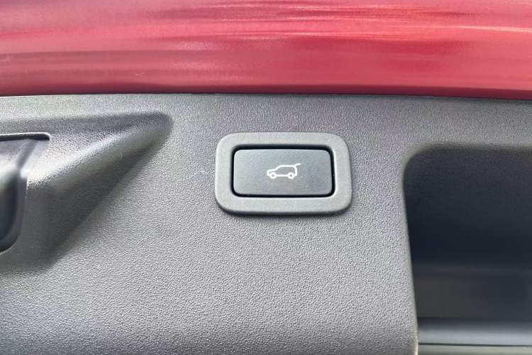 Used Land Rover Discovery Sport 2018 240 PS SE Version
