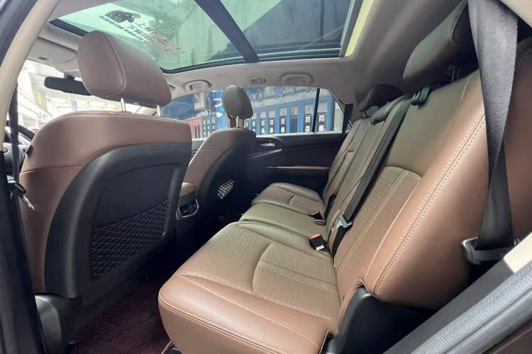 Used BYD S7 2017 2.0T Automatic Prestige Edition
