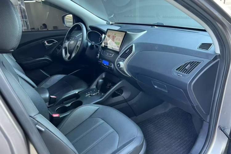 Used Hyundai ix35 2015 2.0L Automatic 2WD Smart Version China V Standard
