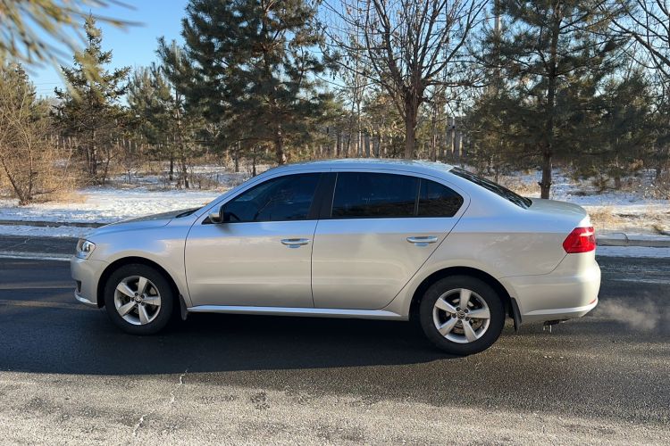 Used Volkswagen Lavida 2013 Revised Classic 1.6L Manual Fashion Edition
