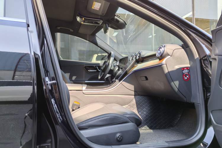 Used Mercedes-Benz C-Class 2023 C 260 L