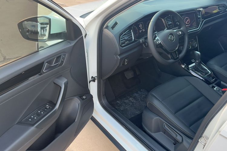 Used Volkswagen T-ROC 2019 280TSI DSG Two-Wheel Drive Comfort Version China VI Standard
