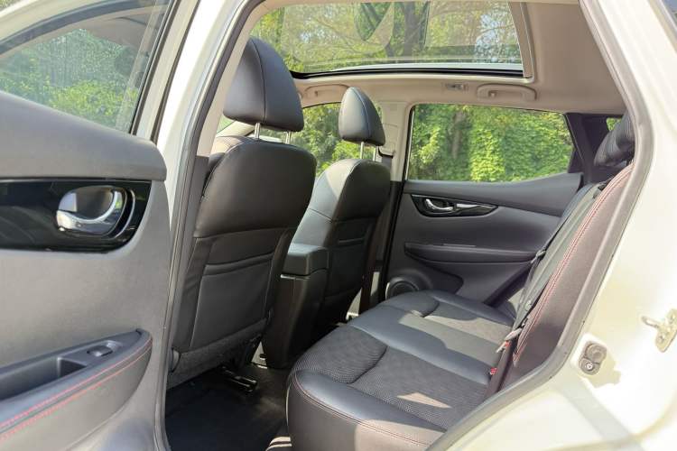 Used Nissan Qashqai 2016 2.0L CVT Luxury Edition
