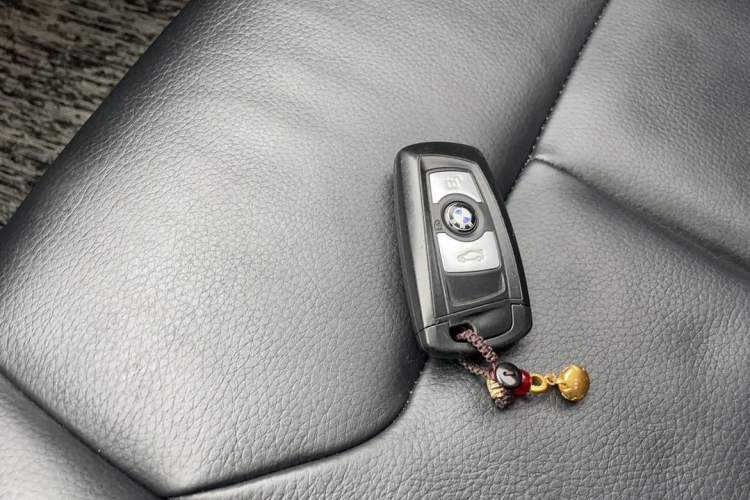 Used BMW 3 Series 2014 328Li Fashion Model
