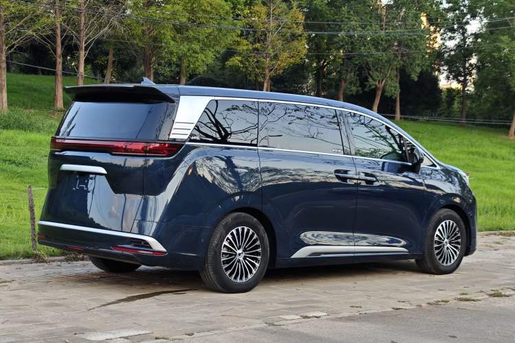 Used Denza D9 2024 DM-i 980 Four-Wheel Drive Flagship Model