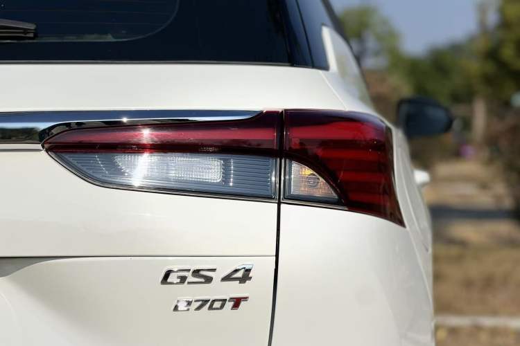 Used GAC Trumpchi GS4 2021 270T Automatic Luxury Smart Connectivity Version
