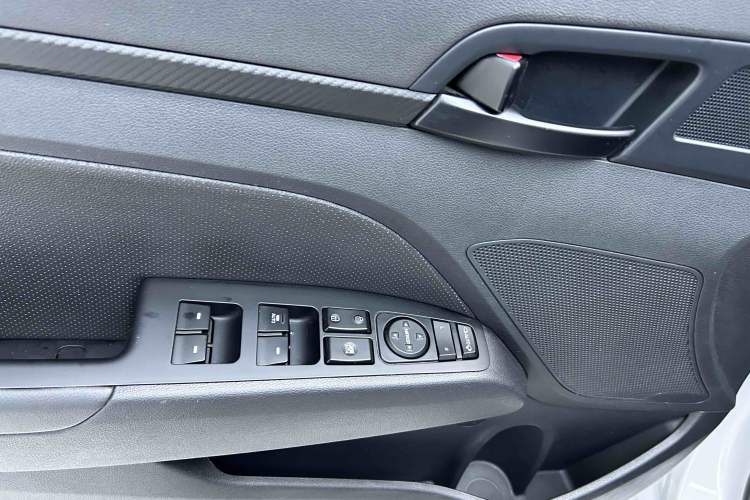 Used Hyundai Elantra 2019 1.4T Dual-Clutch Xuan Dong · Dynamic Model