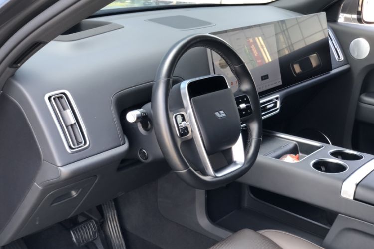 Used Li Auto L8 2023 Pro Model
