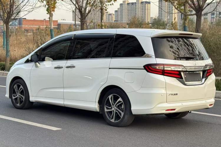 Used Honda Odyssey 2017 2.4L Supreme Edition
