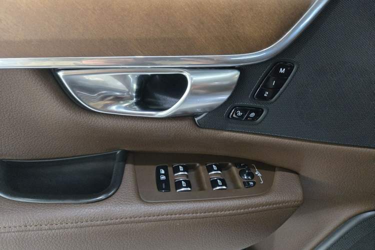 Used Volvo S90 2020 T5 Zhiyi Luxury Edition
