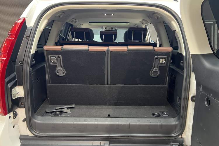 Used Haval H9 2016 2.0T Four-Wheel Drive Luxury 7-Seater
