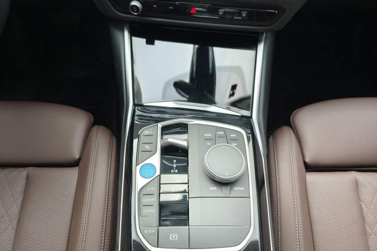 Used BMW i3 2024 eDrive 35 L
