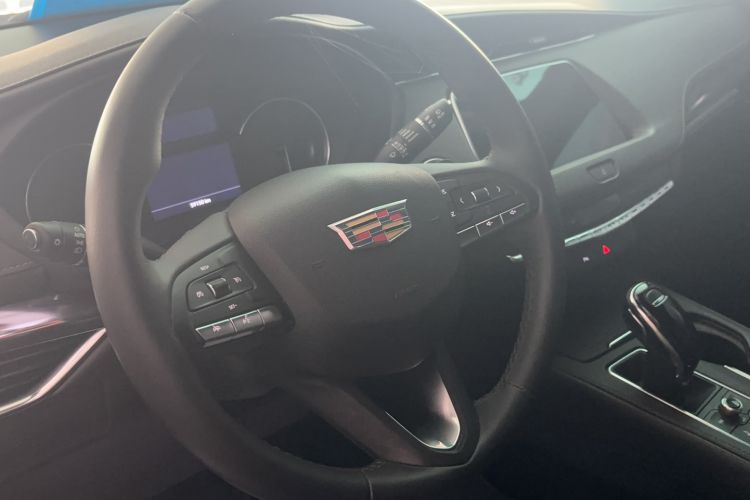 Used Cadillac XT4 2022 28T Two-Wheel Drive Fashion Edition
