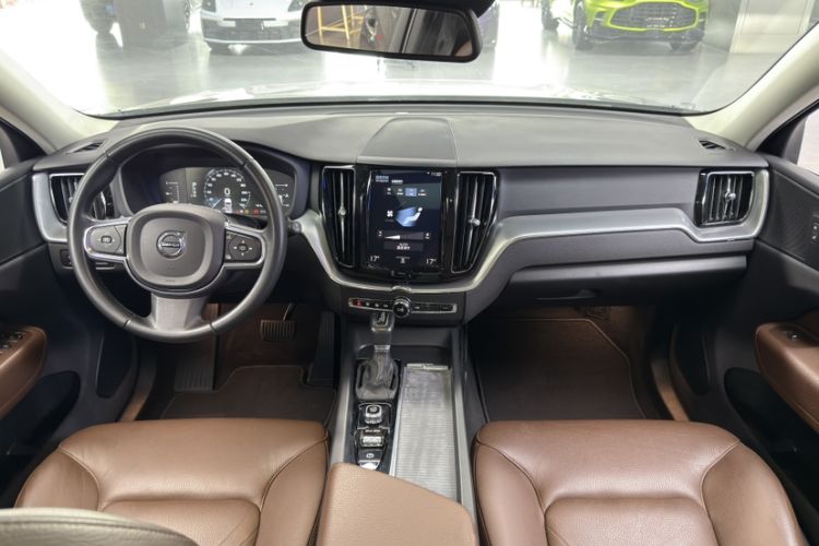 Used Volvo XC60 2020 T5 4x4 Zhiyi Luxury Edition
