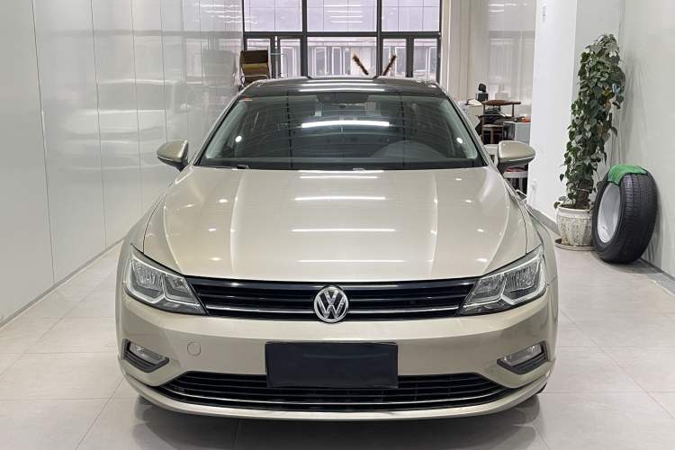 Used Volkswagen Lamando 2015 280TSI Manual Comfort Edition
