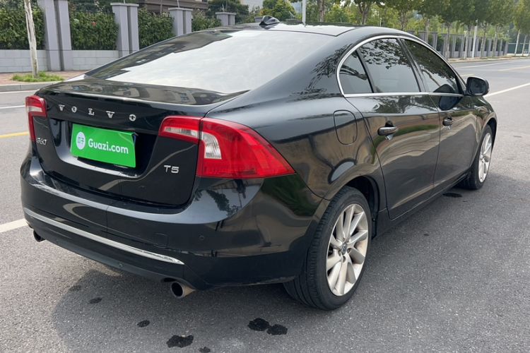 Used Volvo S60 2015 S60L 2.0T Zhiyuan Edition