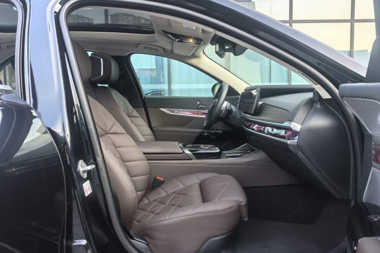 Used BMW 7 Series 2023 740Li Leading Model M Sport Package