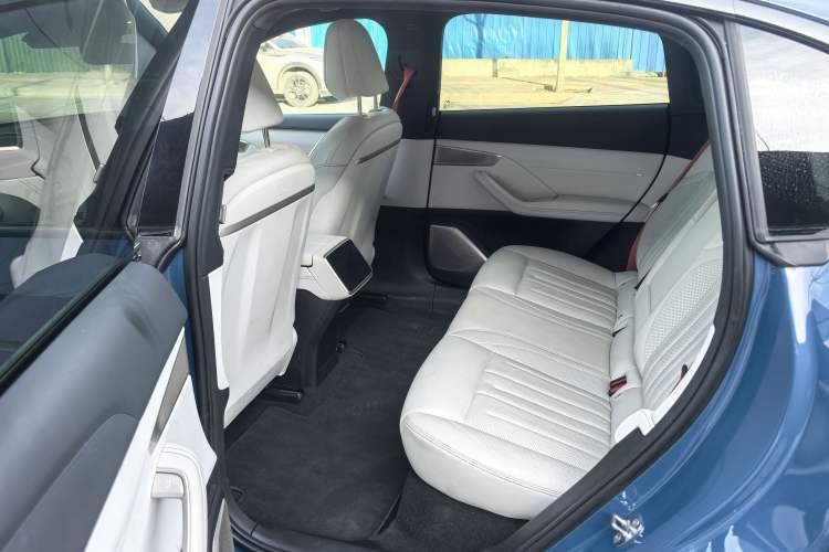 Used ONVO L60 2024 60 kWh Rear-Drive Version
