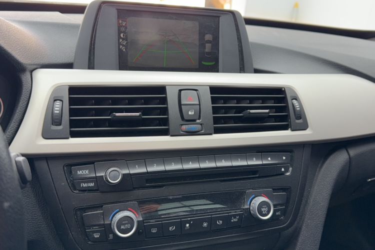 Used BMW 3 Series GT 2013 320i Leading Model
