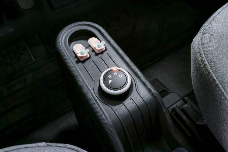 Used Wuling Hongguang MINIEV 2022 Macaron Premium Model – Lithium Iron Phosphate
