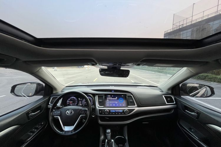 Used Toyota Highlander 2018 2.0T Four-Wheel Drive Prestige Version 7 Seats China VI Standard