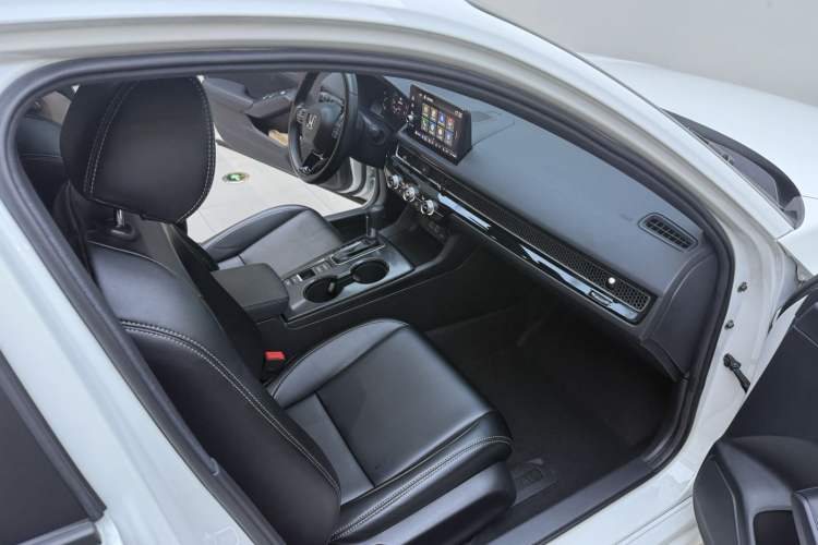 Used Honda Civic 2022 240TURBO CVT Dynamic Edition
