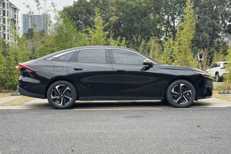 Used Geely Galaxy L6 2024 125km PLUS Dragon Edition