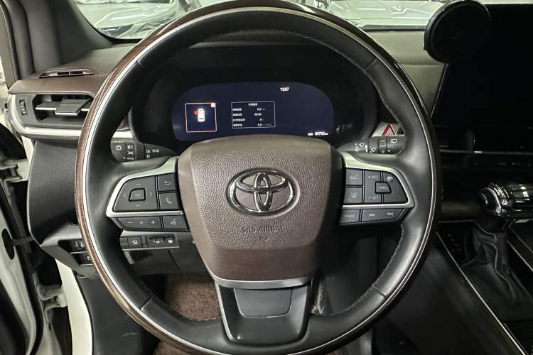 Used Toyota Granvia 2024 2.5L Hybrid Prestige PLUS Four-Wheel Drive Version