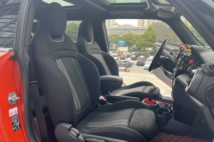 Used MINI MINI 2018 1.5T COOPER Racing Driver