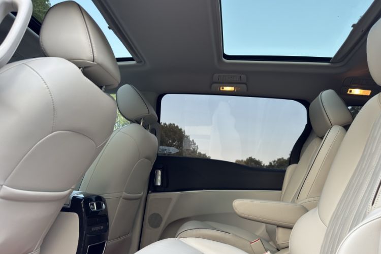 Used Buick GL8 2021 Land Cruiser Executive 652T Premium Model
