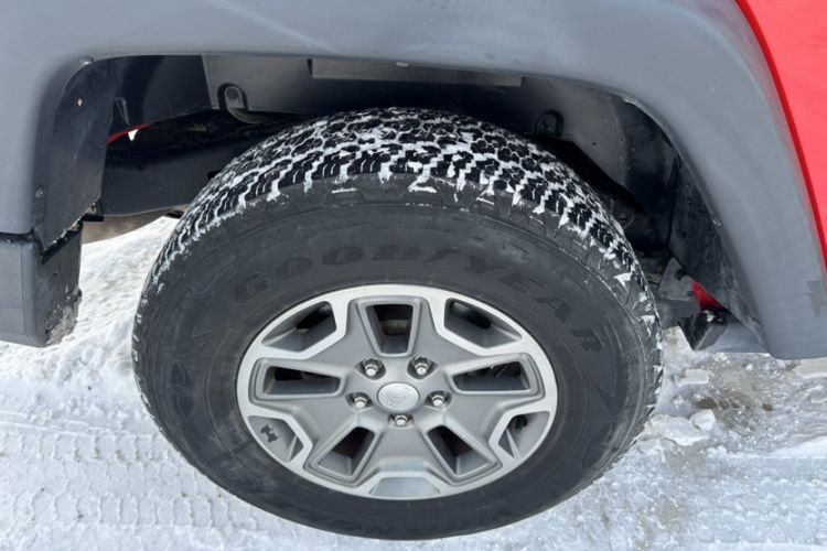 Used  Wrangler 2015 3.6L Rubicon Two-Door Comfort Edition
