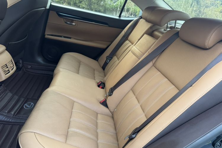 Used Lexus ES 2016 200 Midnight Special Limited Edition
