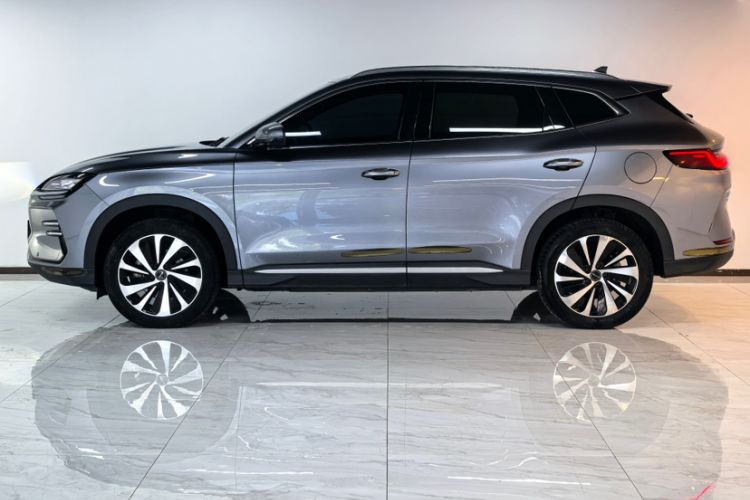 Used BYD Song PLUS New Energy 2023 Champion Edition EV 520KM Prestige Model