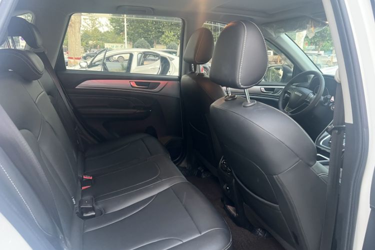 Used Haval M6 2021 PLUS 1.5T DCT Luxury Smart Connectivity Model
