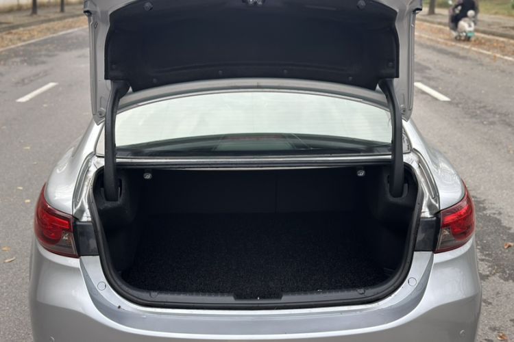 Used Mazda Atenza 2018 2.0L Blue Sky Luxury Edition China VI Standard
