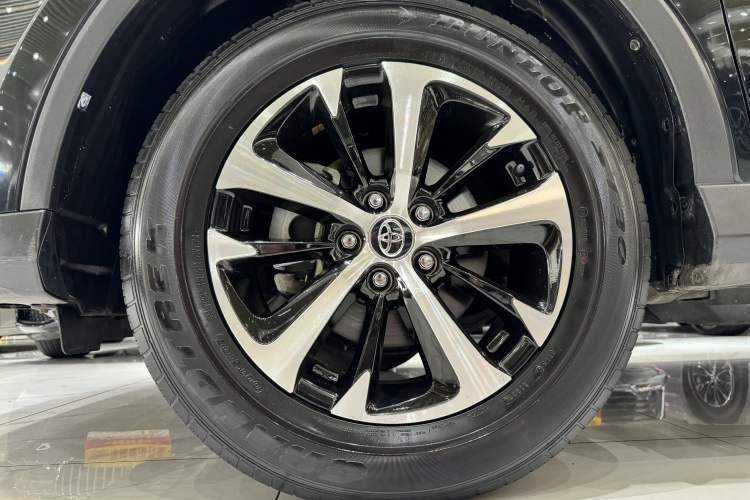 Used Toyota RAV4 2018 2.0L CVT Two-Wheel Drive Fashion X Edition
