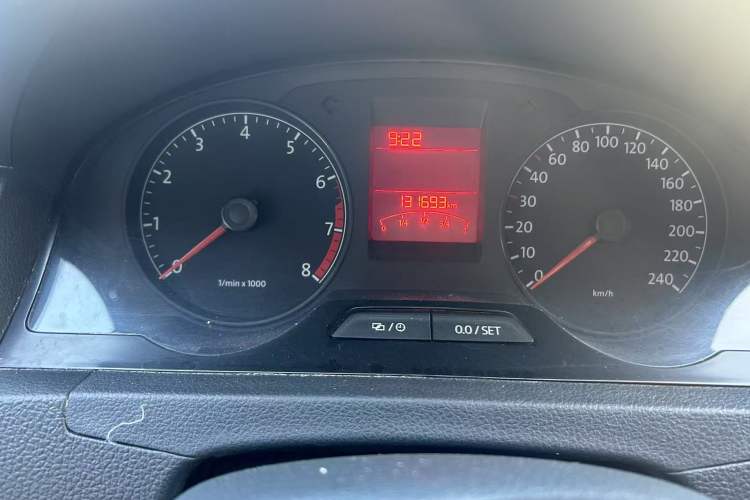 Used Volkswagen Santana 2013 1.6L Automatic Fashion Edition