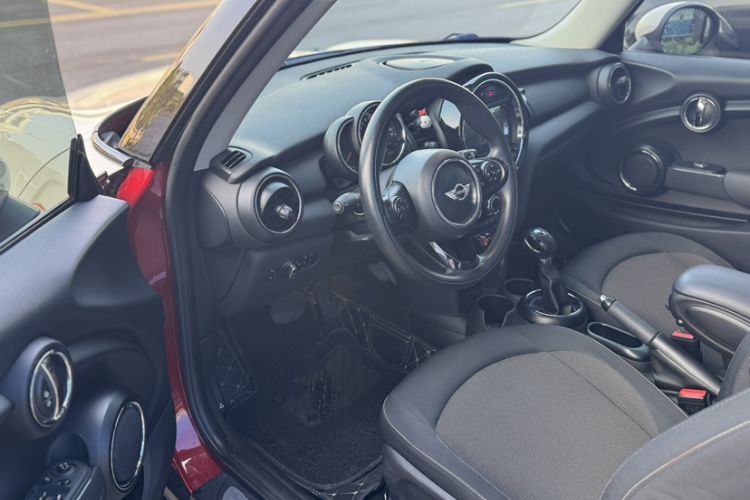 Used  MINI 2016 1.2T ONE Pioneer Edition