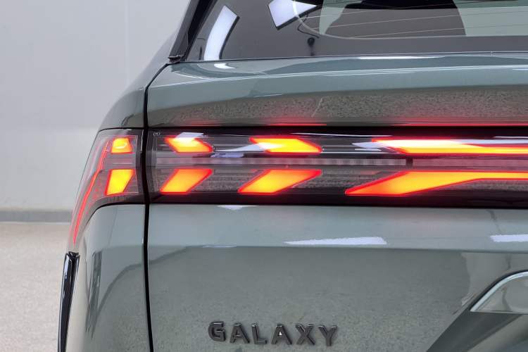 Used Geely Galaxy L7 2024 1.5T 115 km Starship Dragon Edition
