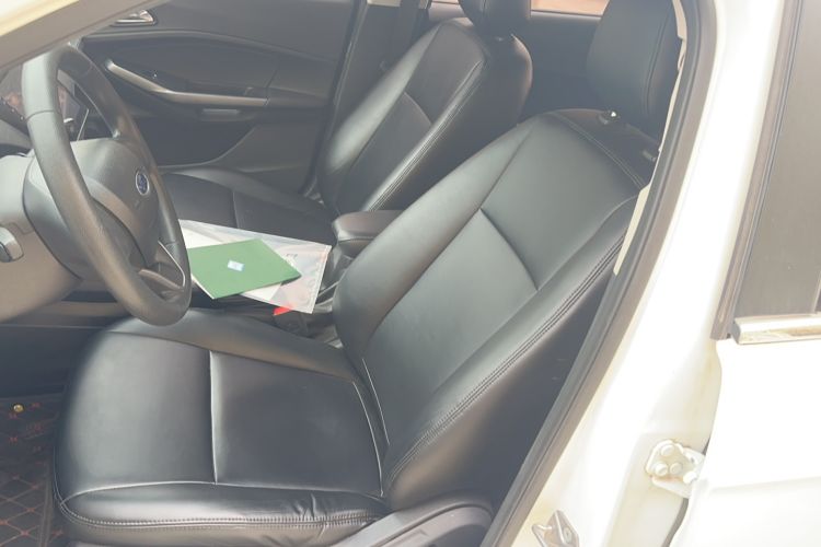 Used Ford Escort 2019 Facelifted 1.5L Automatic ZhiXiang Version (Tire Pressure Monitoring) China V Standard
