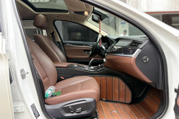 Used BMW 5 Series 2017 520Li Elegant Edition
