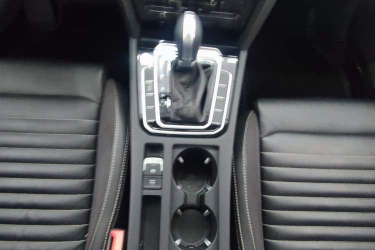 Used Volkswagen Magotan 2020 330TSI DSG Leading Model
