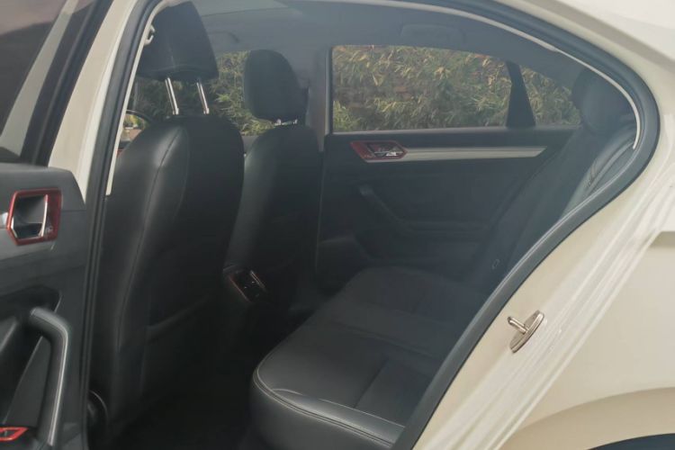 Used Volkswagen Lamando 2018 230TSI DSG Fashion Edition
