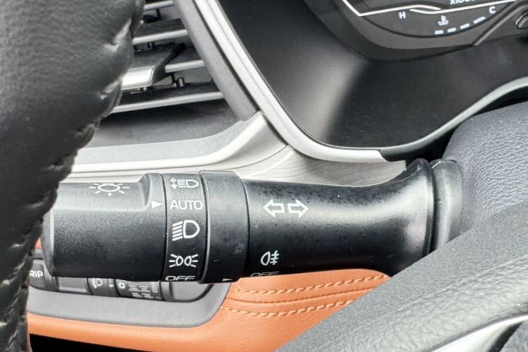 Used Geely Auto Vision X6 2020 1.4T CVT Luxury Edition
