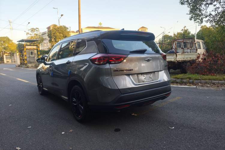 Used Chevrolet Orlando 2020 Light Hybrid Redline 530T Automatic Enjoyment Edition (5+2 Models)