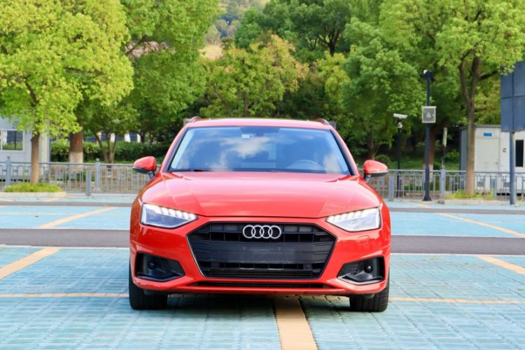 Used Audi A4 2021 Avant Avant-garde 40 TFSI Stylish and Elegant Model
